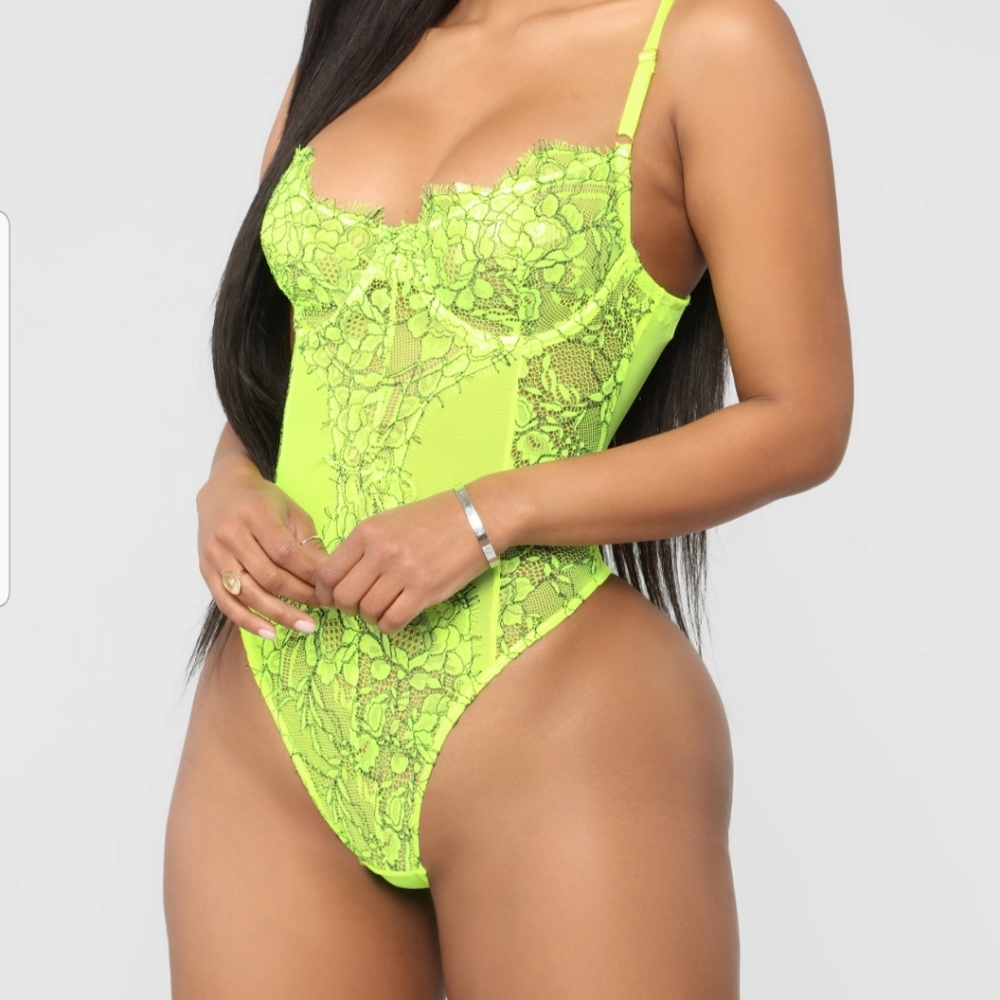SLIMY GREEN LACY LEOTARD